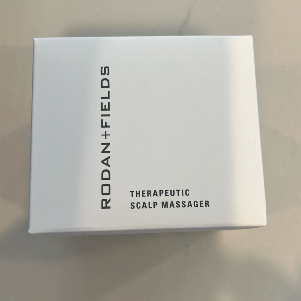 Rowan + Fields - therapeutic scalp massager NIB